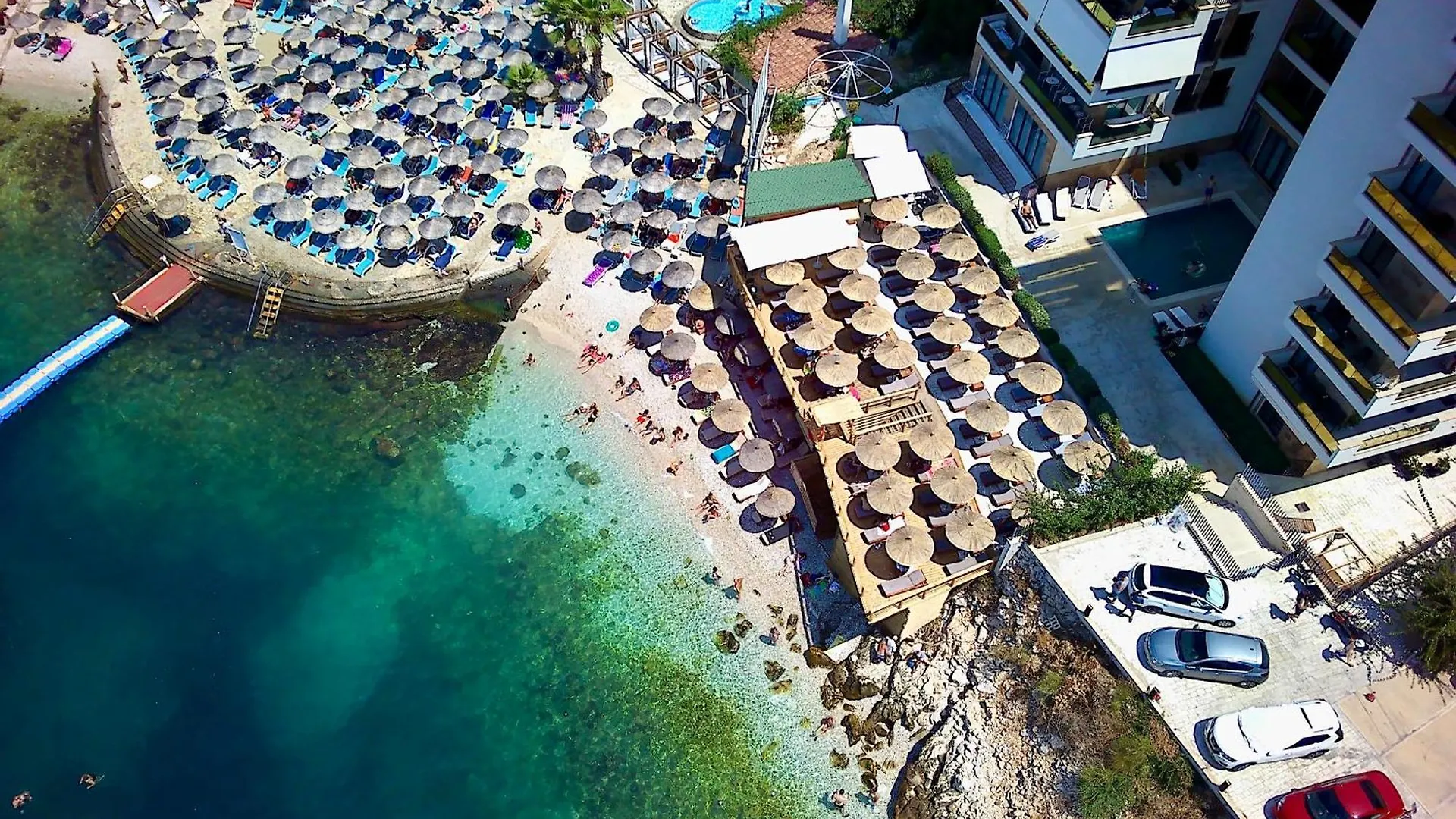 Golden Beach Suites location