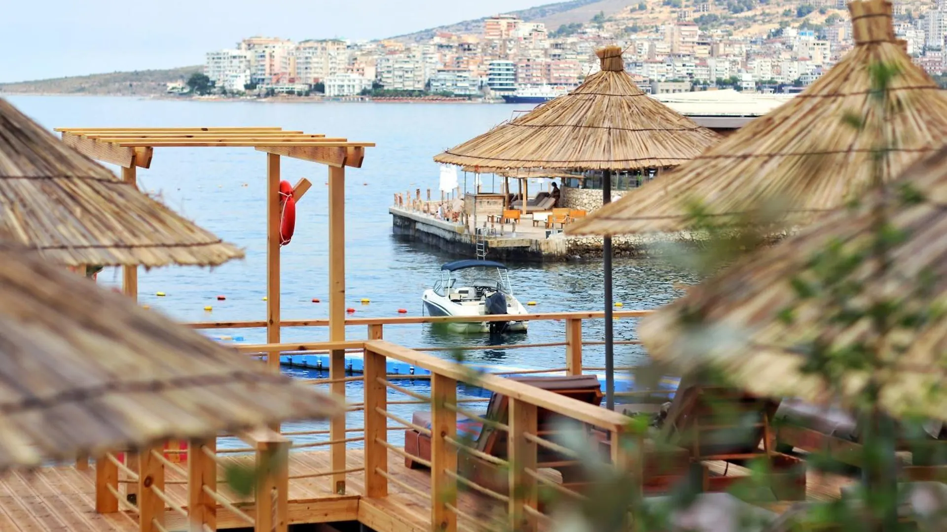 Golden Beach Suites Sarandë 0*,  Albania
