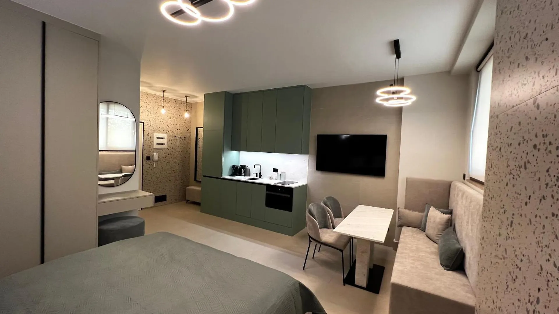 Golden Beach Suites Sarande
