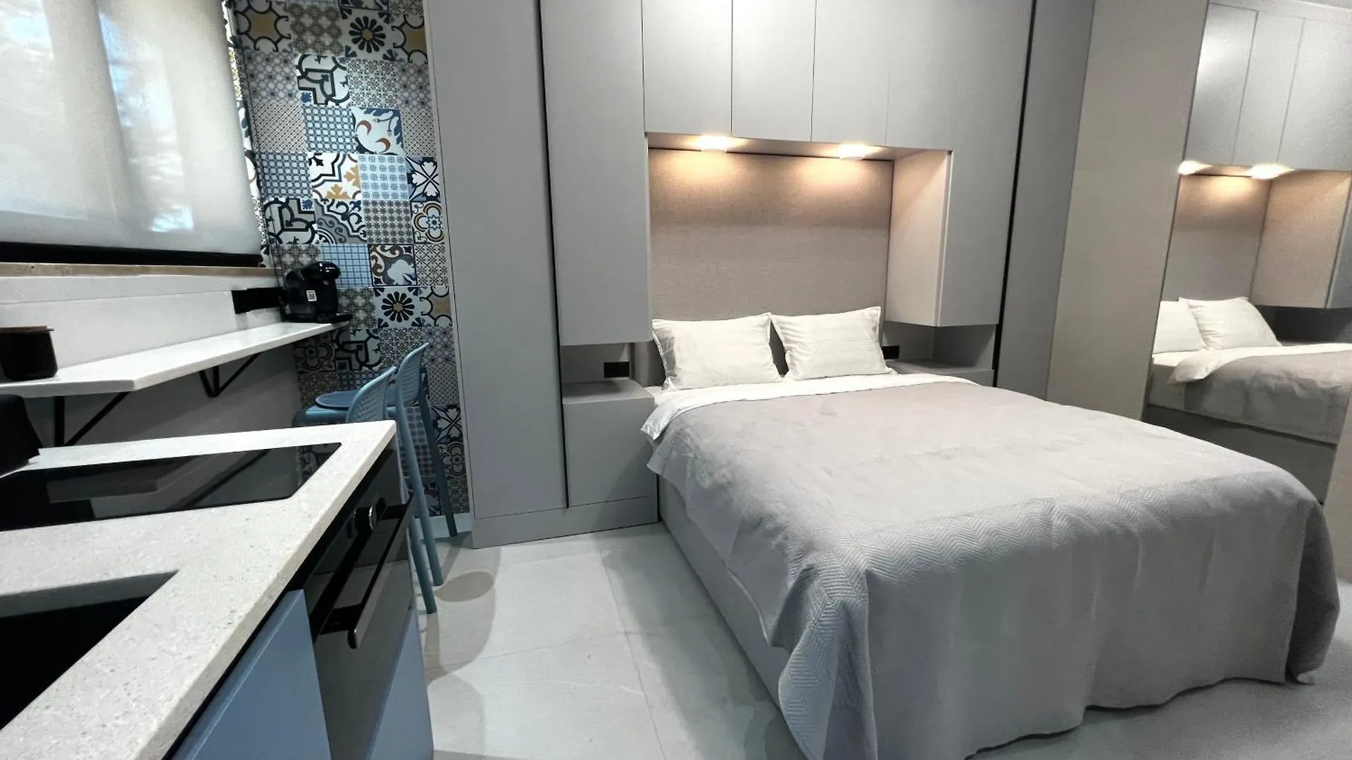 Golden Beach Suites Sarande