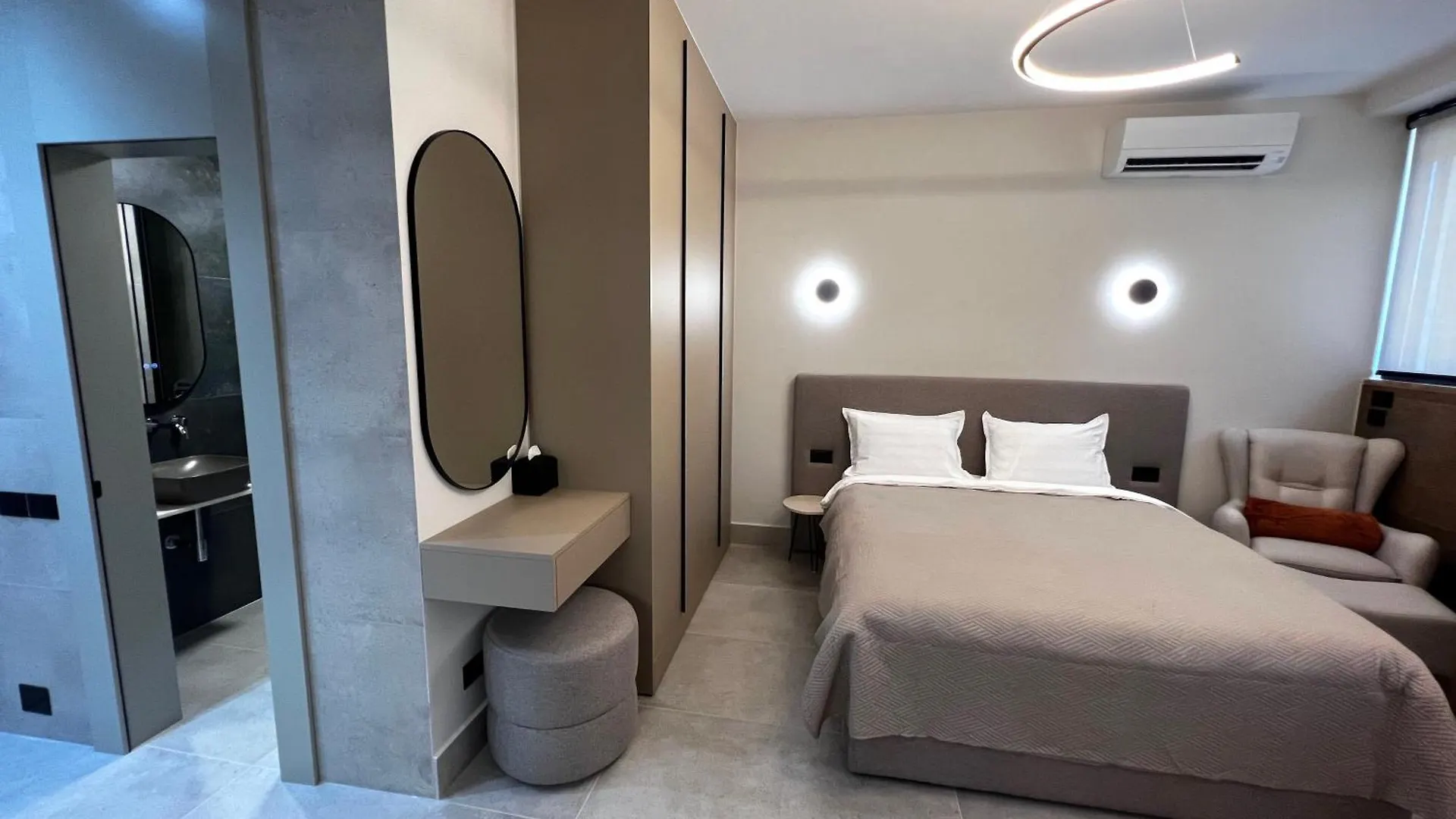 Golden Beach Suites Sarandë Appartamento